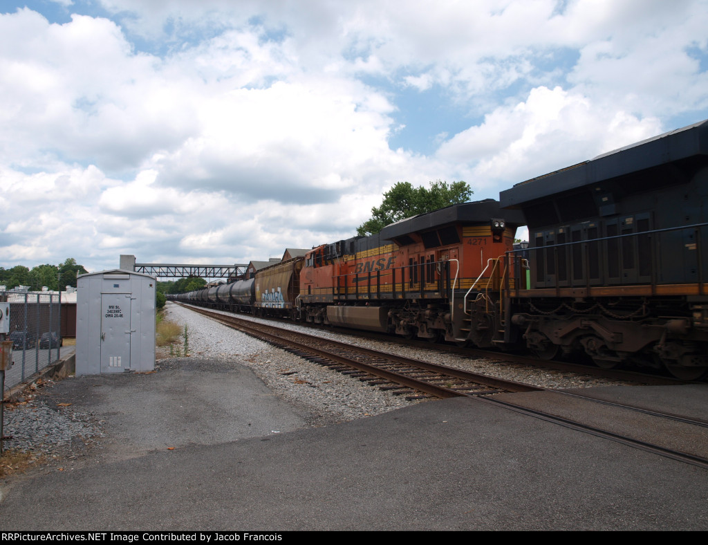 BNSF 4271